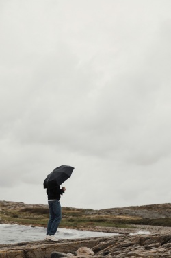 Logotrade Geschäftsgeschenke das Foto: VINGA Baltimore AWARE™ RPET 21“ Regenschirm