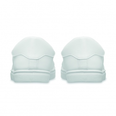 Logotrade Firmengeschenke das Foto: Sneakers aus PU 46