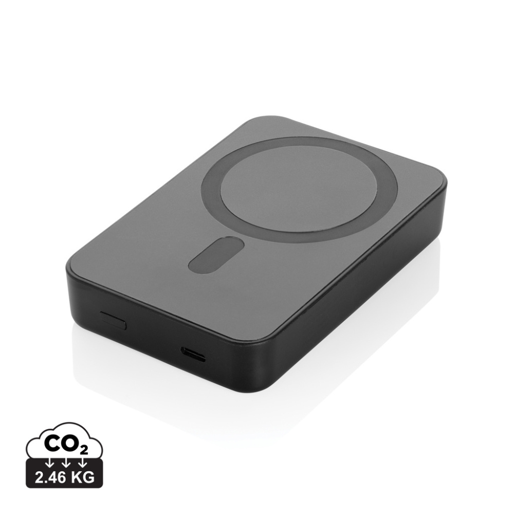 Logotrade Firmengeschenke das Foto: Amporia 10.000mAh magnetische Powerbak aus RCS rec. ABS