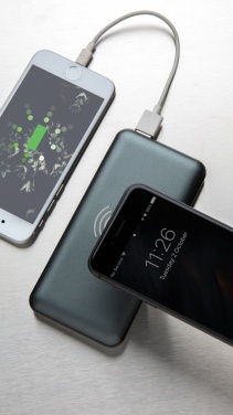 Logo trade business gift photo of: 10.000 mAh Fast Charging 10W Wireless Powerbank with PD