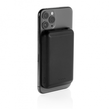 Logotrade promotional gifts photo of: Magnetic 5.000 mAh 5W wireless powerbank