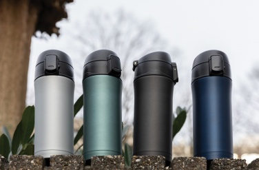 Logotrade promotional giveaway image of: Metallic easy lock vacuum mug