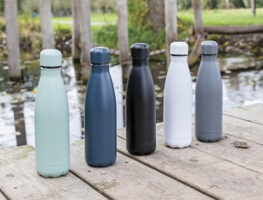 Logotrade promotional products photo of: Solid colour vacuum stainless steel bottle 500 ml