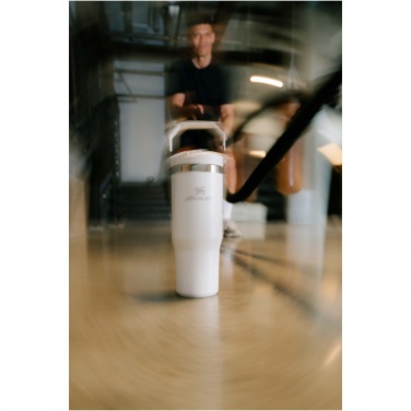 Logo trade ärikingi pilt: Stanley 890 ml IceFlow™ kõrrega termoskruus