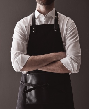 Logotrade ärikingid pilt: VINGA Casbas purjeriidest põll