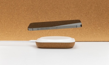 Logotrade reklaamkingitused pilt: Oregon RCS taaskasutatud plastist ja korgist 10 W juhtmevaba