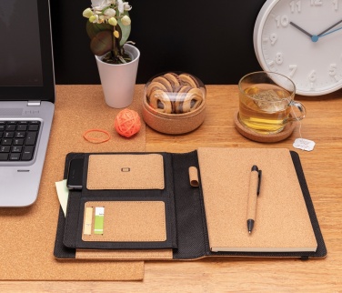 Logotrade ärikingitused pilt: Deluxe korgist portfolio A5 koos pliiatsiga