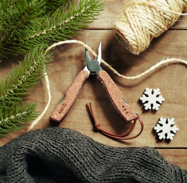 Logotrade meened pilt: Mitme tööriistaga taskunoa kork