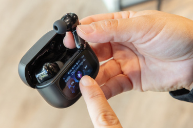 Logo trade reklaamkingituse pilt: Airtune puutetundliku ekraaniga ANC kõrvaklapid