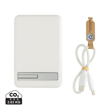Logotrade ärikingituse foto: Zen RCS plastk 5000 mah 5W magnetiline bambusest akuank