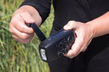 Logotrade ärikingi foto: RescueWave RCS taaskasutatud plastist hädaabiraadio