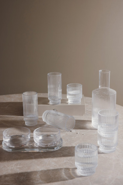 Logo trade firmakingituse pilt: VINGA York tapase komplekt