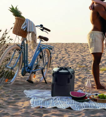 Logotrade ärikingitused pilt: COLDI külmakott-seljakott 600D RPET-ist