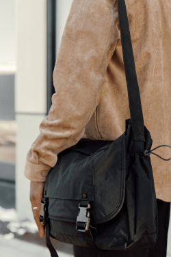 Logo trade reklaamkingitused foto: KENTO URBAN RCS taaskasutatud nailonist õlakott