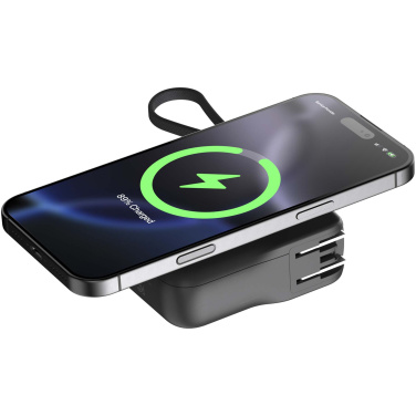 Logotrade firmakingituse foto: Xtorm TravelPro 30W 10 000 mAh 3-ühes reisilaadija