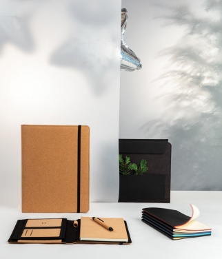 Logo trade mainoslahja kuva: Deluxe korkki portfolio A4 kynällä