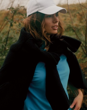 Logo trade mainoslahja kuva: Iqoniq Diran teddyfleecetakki kierrätetystä polyesteristä