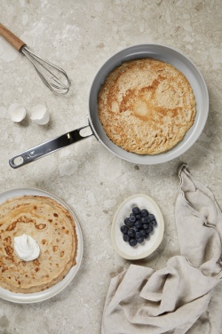 Logotrade liikelahja mainoslahja kuva: VINGA Alte RCS -paistinpannu kierrätettyä alumiinia 27 cm