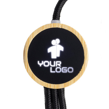 Logotrade liikelahja tuotekuva: 3-in-1-kaapeli, jossa on valaistu logo puukotelossa, LH-ZMU06