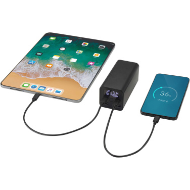 Logotrade liikelahjat mainoslahjat tuotekuva: Acamar 20 000 mAh:n ja 70 W:n kannettavan tietokoneen varavirtalähde kierrätetystä alumiinista