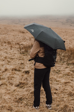 Logotrade mainostuote tuotekuva: Nordic Drift Trail 23" AWARE™ RPET -sateenvarjo UPF 50+