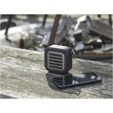 Logotrade firminės dovanos nuotrauka: Solo 3W IPX5 RCS perdirbto plastiko saulės baterija Bluetooth® garsiakalbis su karabinu 