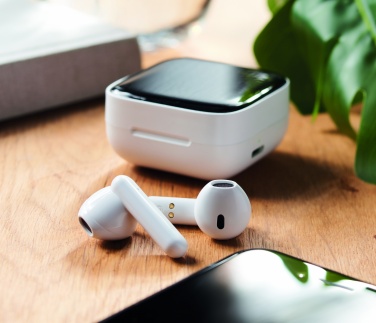 Logotrade dovana nuotrauka: TWS ausinės su saulės įkrovikliu