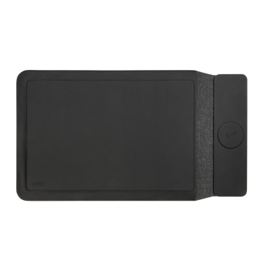 Logotrade verslo dovanos nuotrauka: „Swiss Peak“ 15 W magnetinio įkrovimo nešiojamojo kompiuterio dėklas 14–15,6 colio dydžio