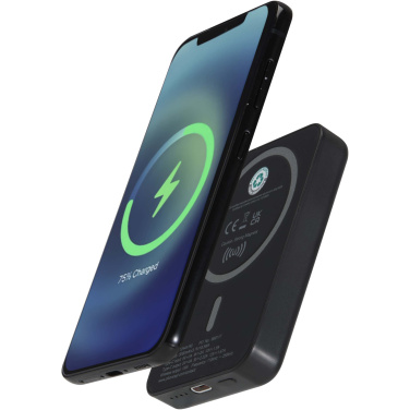 Logotrade reklaminiai produktai nuotrauka: „Acrab“ 5000 mAh 15 W magnetinė belaidė išorinė baterija su 20 W PD – pagaminta iš perdirbto plastiko