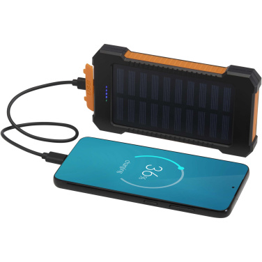 Logotrade firminės dovanos nuotrauka: „Altair“ 5000 mAh 10 W perdirbto plastiko tvirta saulės baterija su įmontuotu žibintuvėliu