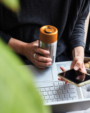 Логотрейд pекламные cувениры картинка: Черный + Blum изолированный герметичный дорожный стакан из нержавеющей стали