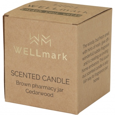 Logotrade kampanjprodukter bild: Wellmark Let 's Get Cozy 650 g doftljus – cederträdoft