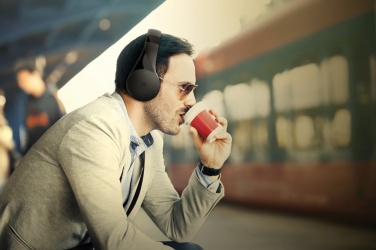 Logotrade presentreklam bild: Motorola MOTO XT500 trådlösa over ear hörlurar