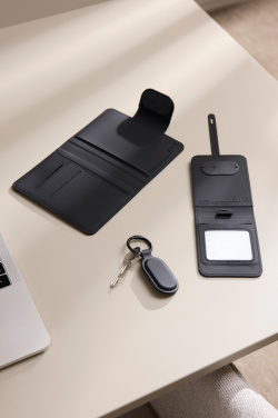Logotrade profilreklam bild: VINGA Baltimore RCS Passport Cover With Finder Dual